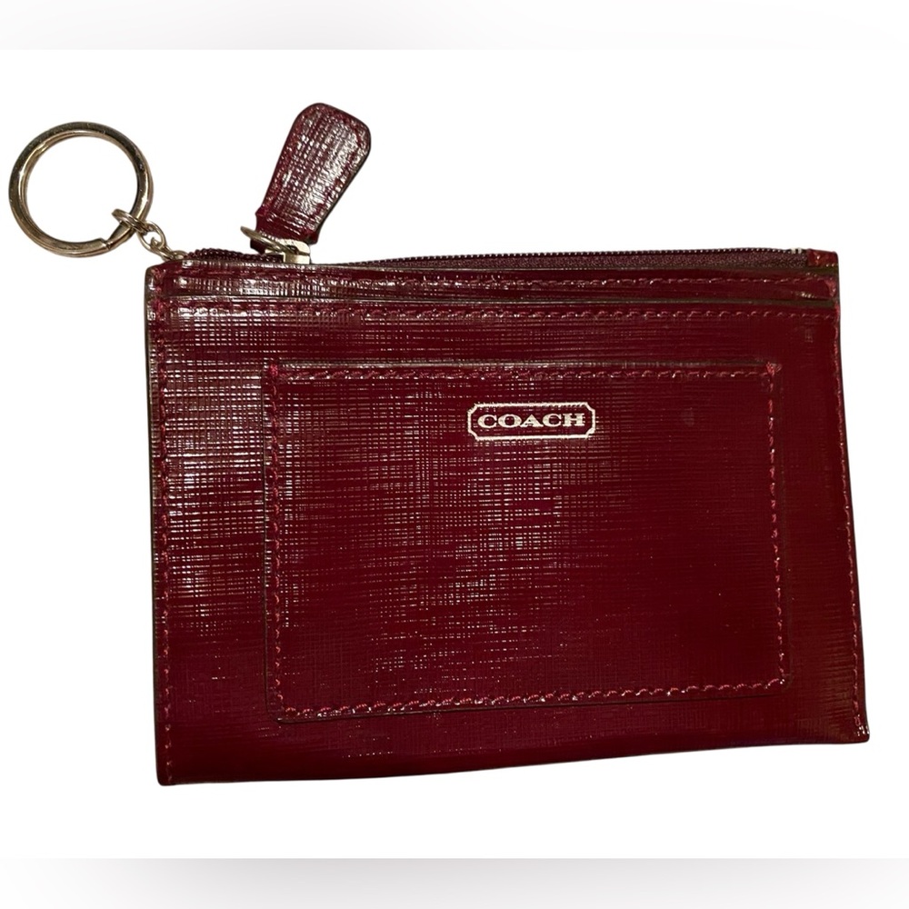 Coach~Darcy Shiny Saffiano Leather
Burgundy Key Chain Wallet
F50438